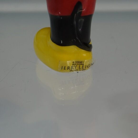 Broken Disney Salt Pepper Shakers For Mosaic Crafts Assemblage Creative Projects - Picture 3 of 6